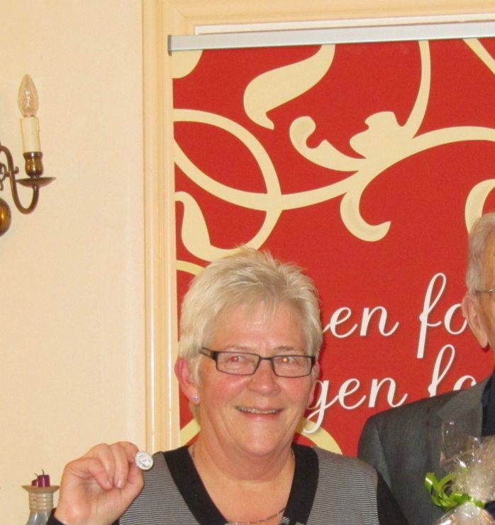 Liv Undis Kvernes 25 år og Hans Haugen 70 år i koret !
